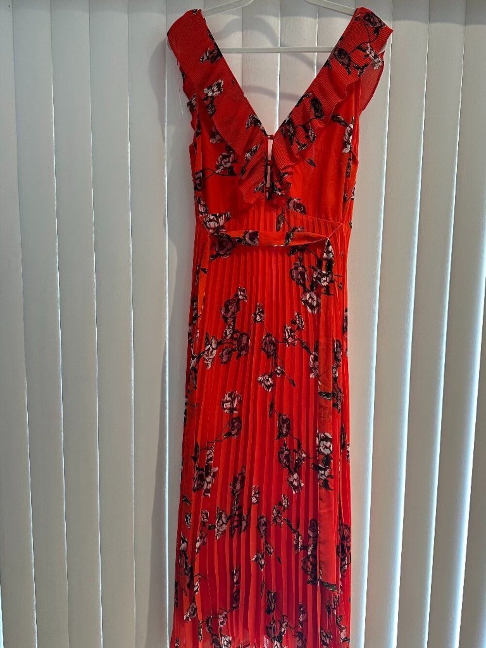 Lulus Loved By You Red Orange Floral Print Pleated Chiffon Maxi | Size Small